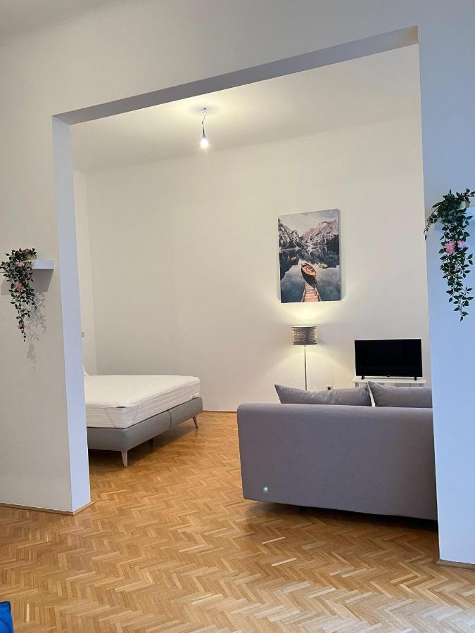 Alpa 2 In Rochusmarkt Apartamento